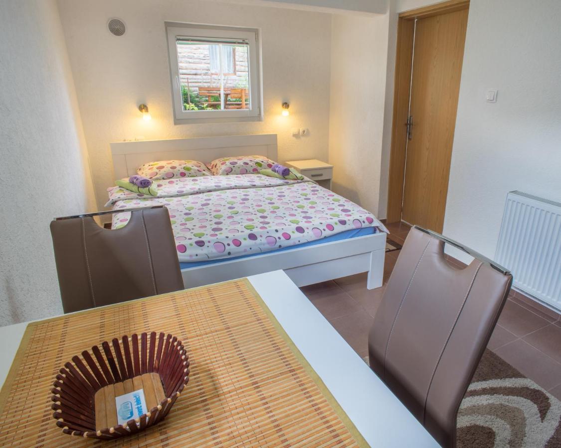 Dedeic Apartment *